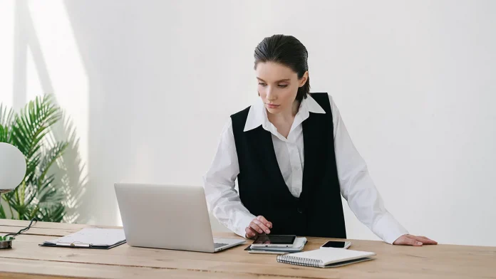 herramientas de la productividad accionadas por emprendedora